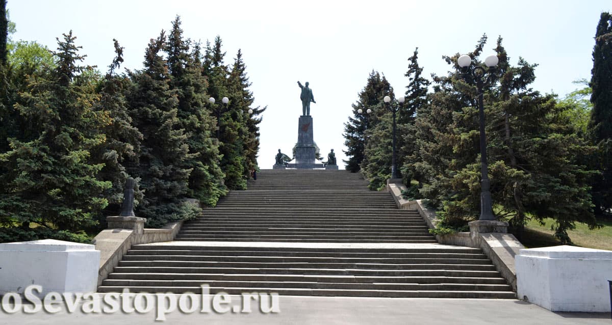 Памятник Владимиру Ильичу Ленину Севастополь